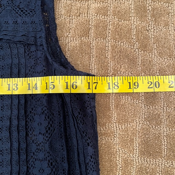 LOFT dark blue lace tank top size small - Picture 8 of 10